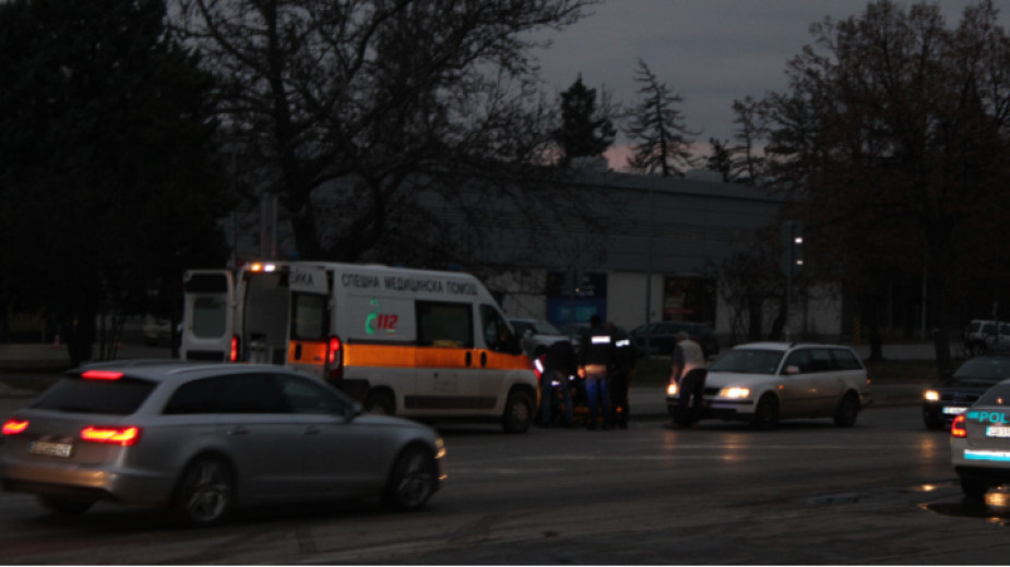 Лекар блъсна с колата си жена на пешеходна пътека в Благоевград