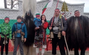 Възродиха Сурва в благоевградско село
