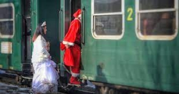 Винаги има място за Дядо Коледа в една теснолинейка