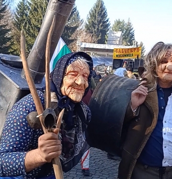Зли духове, болести и лоши поличби прогонваха кукерите от село Мосомище