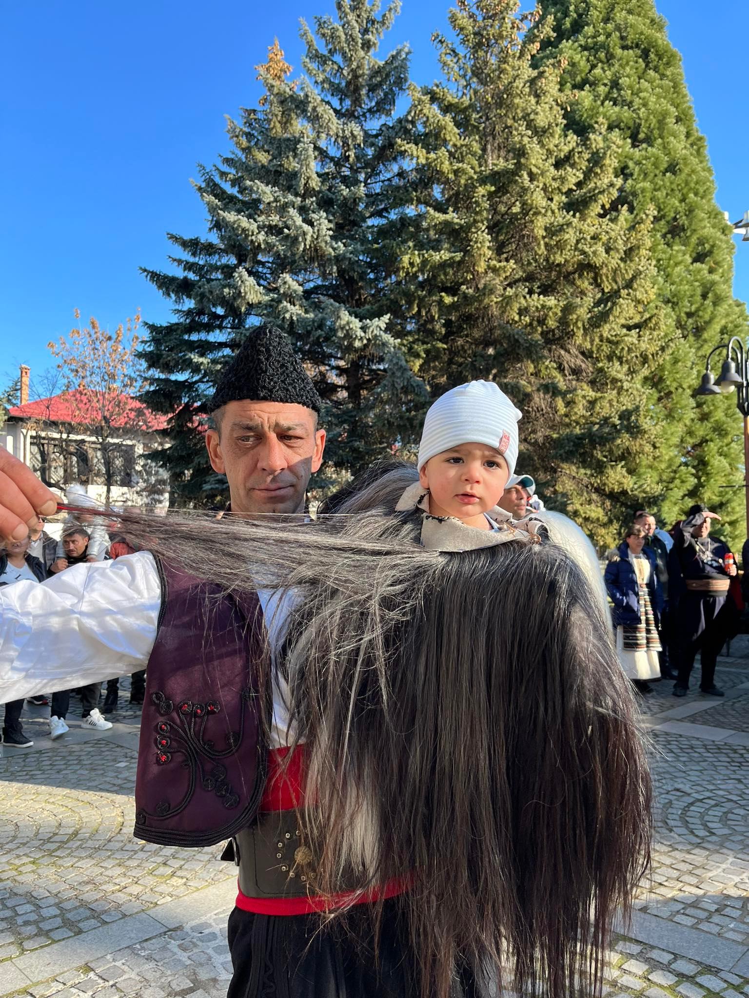 Кукер на 11 месеца гони злите сили в Банско