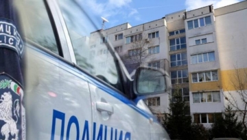ЕКШЪН: Мъж се барикадира в дома си, изведоха го с полиция