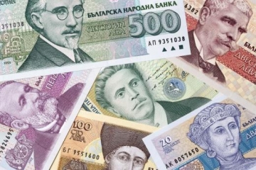 В Благоевград са сформирани пунктове за събиране на подписи във връзка с референдум за запазване на българския лев