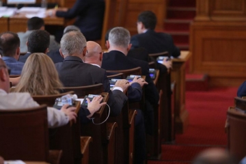 НС прие на второ четене промени в закона за получаването на  Синя карта на ЕС