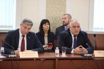 Борисов хвали Нинова в НС: Мъже сме и дойдохме. Браво за куража!