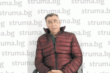 ЧИТАТЕЛ СИГНАЛИЗИРА: Изкоп за тръба за ВЕЦ до пътя за курорта Бодрост стои незарит от месеци, движението в участъка е опасно!