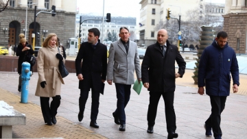 ДБ и ПП заедно атакуват хартиената бюлетина в КС