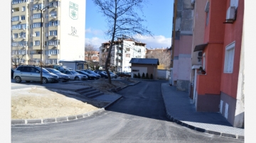 Обновено междублоково пространство в ж.к. Спартак в Сандански