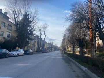 Полицай глоби шофьорка за  несъобразяване с маркировка, а такава няма