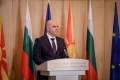 Македонският премиер: Очаквам България да осъди вандализма над клуба в Благоевград