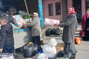 Белица изпрати камион и 2 буса с помощи, в Сандански обявиха списък с най-необходимото за пострадалите, община Петрич осигурява транспорта на събраните от БЧК помощи