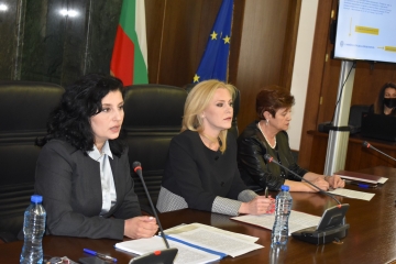 Милева: Прокуратурата вижда връзка между хакерската атака и списъка  Магнитски