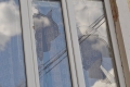 Вандал счупи прозорците на къща в село Буково