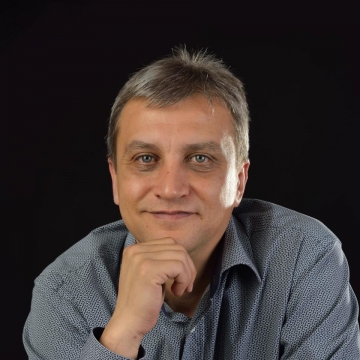 Демонтираха незаконните вендинг и кафе машини на алеята до парк Бачиново, кметът Ил. Стоянов разпореди проверка и обеща да има наказани