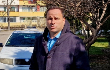 Прокурор Б. Ковачки откри 2 мобилни телефона в килията на Бахамата, пистолет и патрони намерени в дома му в Дупница