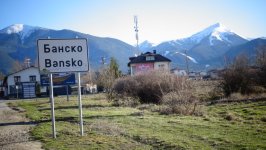 Община Банско плаща близо 100 000 лв. на англичанка, счупила става в необезопасена шахта