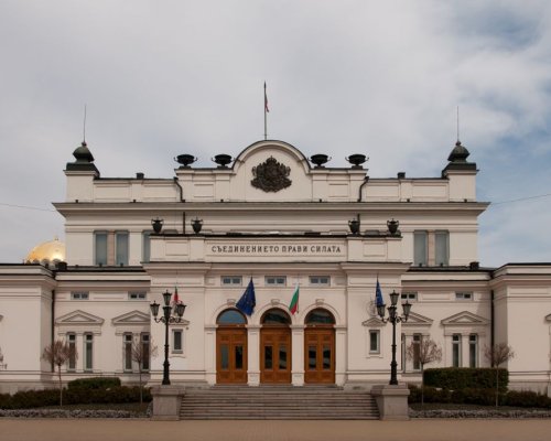 Сова Харис : 6 партии влизат в Народното събрание, ГЕРБ с минимална преднина