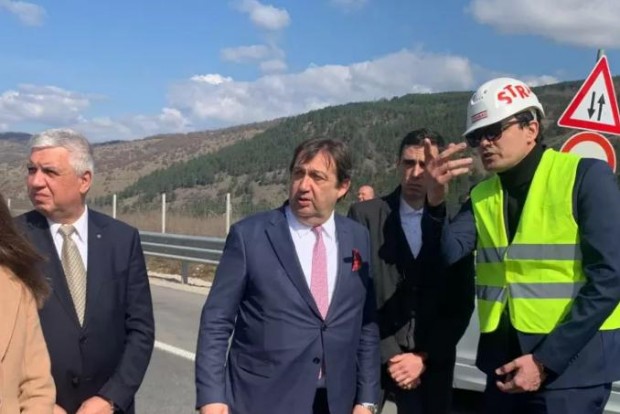 Шишков за АМ Струма: До няколко месеца трябва да завърши първият етап от укрепването на свлачището преди тунел Железница
