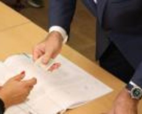 Не допуснаха избирател да гласува в Благоевград заради счупена лична карта