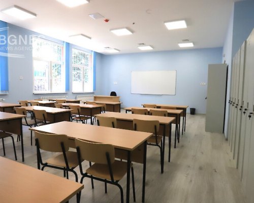 Днес е неучебен ден за училищата с изборни секции