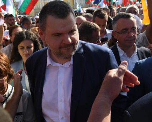 Шампион: Фурор за Пеевски в Благоевград, би ПП-ДБ, Корнелия, Слави и  Възраждане