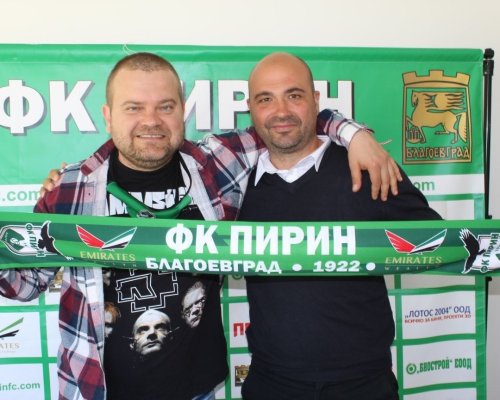 Разпадът на  Пирин  Благоевград започна, тръгна си и пресаташето, ултрасите в готовност за масови протести пред общината