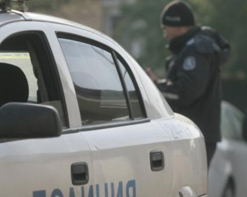 Откриха два откраднати автомобила в Гърменско