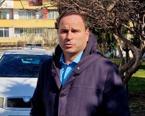 Шефът на прокуратурата в Благоевград Борислав Ковачки с колеги садиха елхи в Родопите