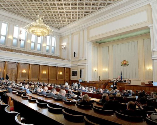 49 секунди продължи работата на 49-ото НС във втория ден, председател след Великден