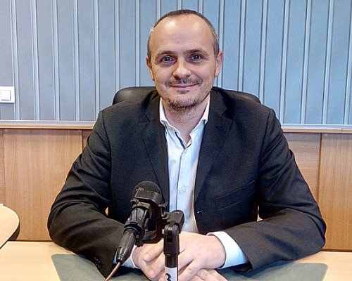 Политологът Г. Киряков: И 49-ия парламент e нескопосан филм, Радев е загрижен фалшиво, Борисов предлага екзотика