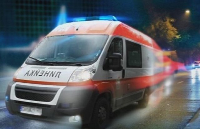 Моторист пострада при катастрофа с кола на изхода на София по АМ  Хемус