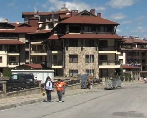 Само  Банско и Несебър държат ниво на пазара на имоти