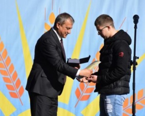 Националният празник  За хляба наш  започна в Благоевград