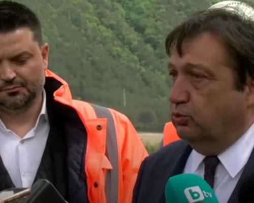Министър Шишков:  Усилено се работи по укрепване на свлачището в района на тунел  Железница , през август пускат едното трасе за движение