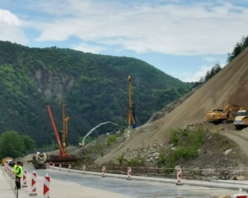 През август пускат движението в едната посока в тунел Железница