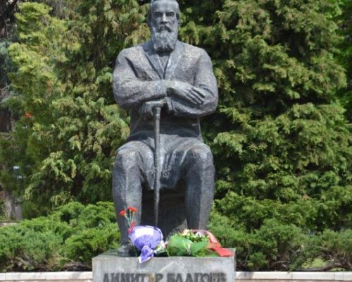 Благоевградчани се поклониха пред патрона на града