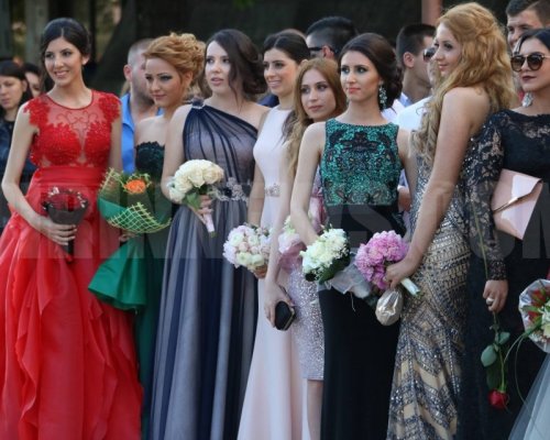 Дяволът е в детайлите: Абитуриентските балове, ресторантите, хотелите, бижутата и парфюмите