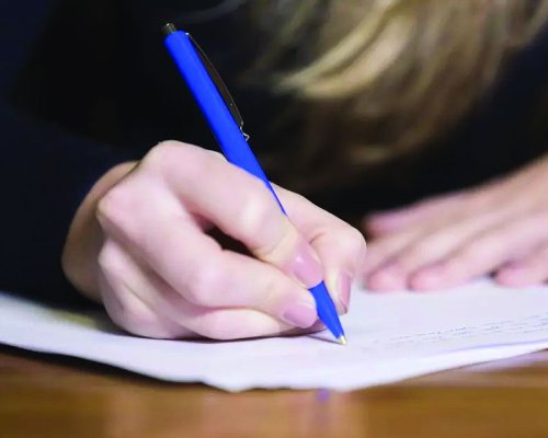 600 учители и университетски преподаватели ще оценяват матурите