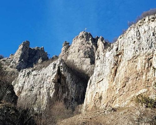 Откриха загинал турист край Лакатник