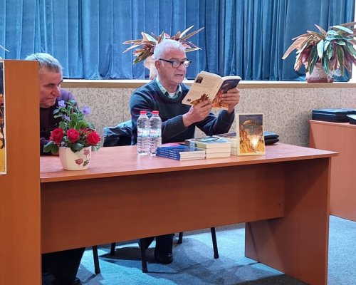 Писателят Владо Каперски представи в Симитли своята книга  Светец и цар
