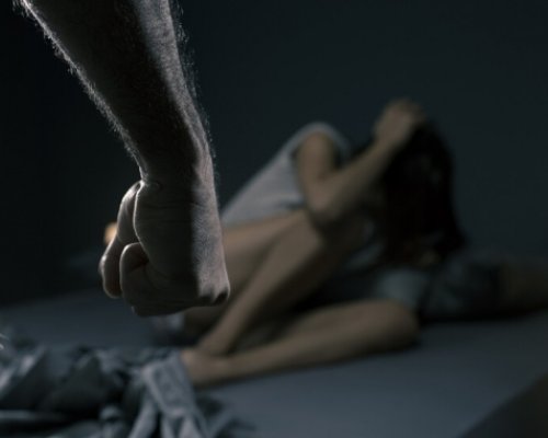 Пребитата в Дупница жена: Риташе ме в корема и крещеше, че съм бременна от друг