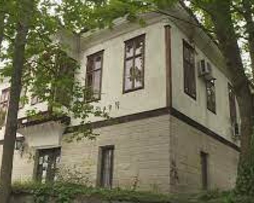 Община Благоевград и наемател в спор за ползването на възрожденска къща