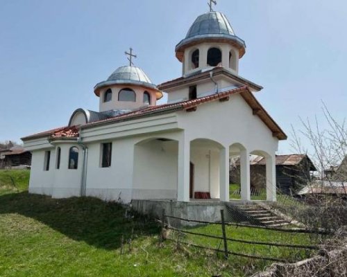 Дарители строят храм 16 години в с. Долно Драглище, парите не достигат