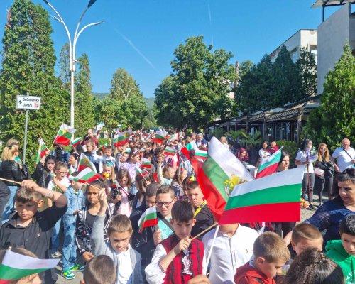 Празнично шествие и концерт на 24 май в Симитли