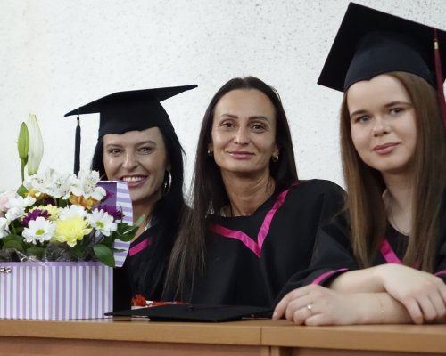144 абсолвенти от Факултета  Обществено здраве, здравни грижи и спорт  на ЮЗУ  Неофит Рилски  получиха дипломите си