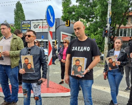 Близки на загинали в катастрофи блокираха пътища в 20 града