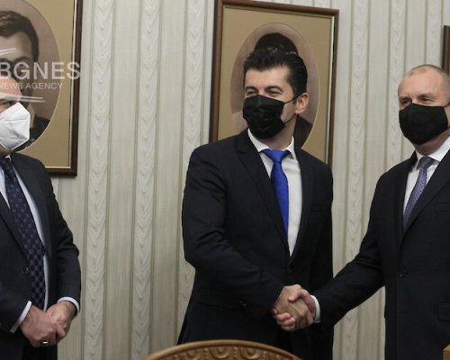 Президентът Румен Радев ще връчи втория мандат на ПП-ДБ в понеделник в 17:00 часа