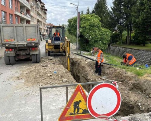 Нов водопровод и асфалт на важна улица в Разлог