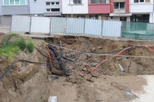 След силен порой в Благоевград: Трафопост и кооперация на косъм от срутване