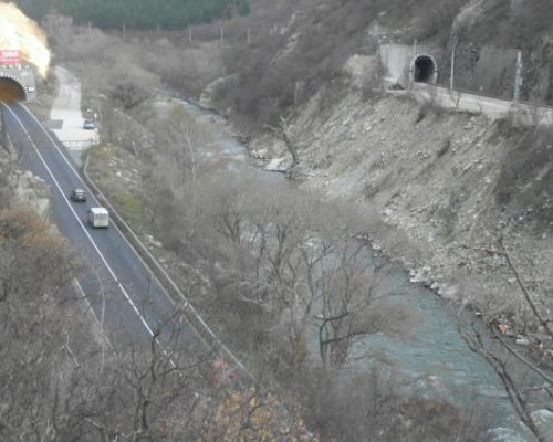 Рафтъри с позиция за пътя през Кресненското дефиле
